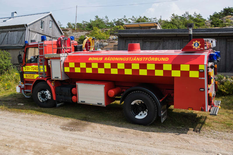Man avled efter att ha klämts under traktor i Lekeberg