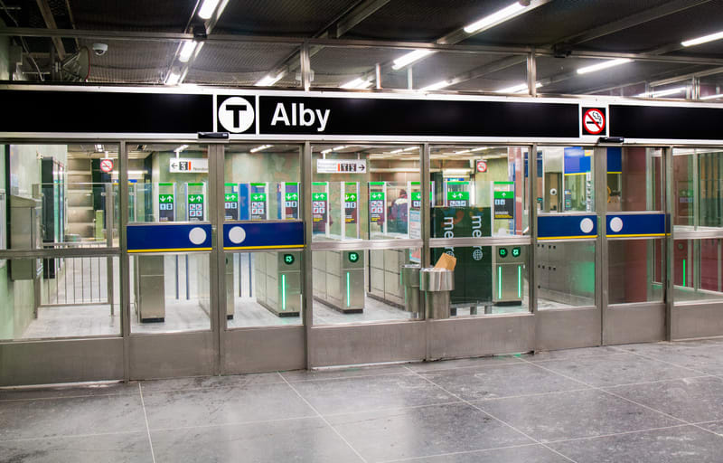 Knivskadad i Alby – försök till mord utreds i Botkyrka