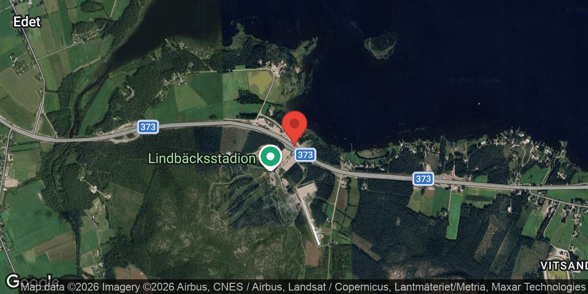 Personbil körde in i vägräcke på väg 373 mellan Svensbyn och Bergsviken