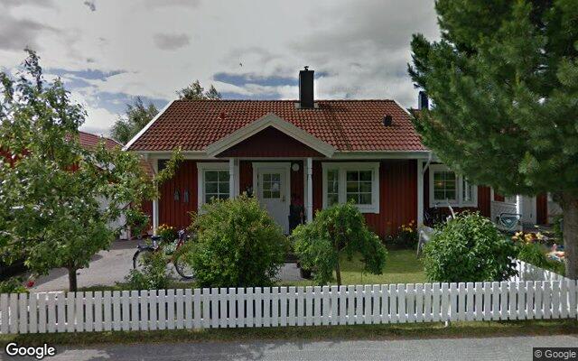 Parhus på Grönsaksstigen 44 i Lycksele sålt för 370 000kr