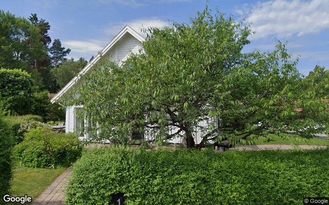 Villa på Brötgränd 1 i Täby såld för 15 150 000kr