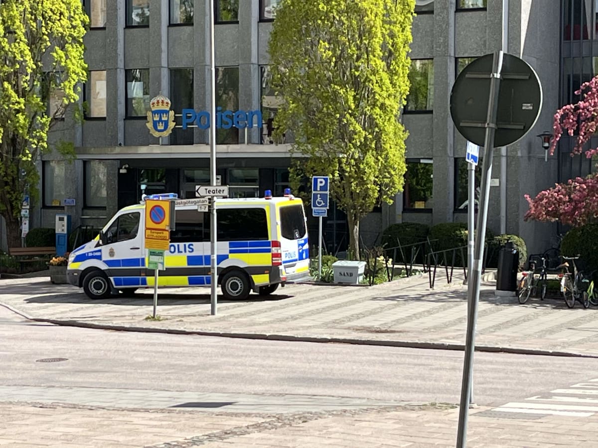 Polisen: Lämna bilen hemma inför VSK–Sirius på Rocklunda