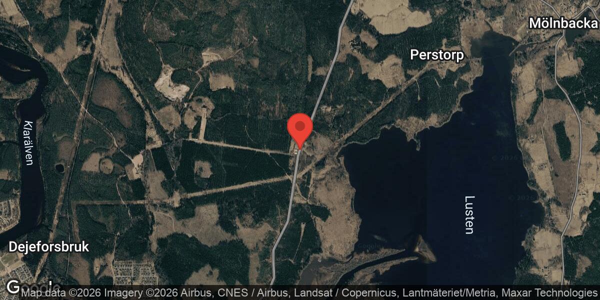 Nedfallet träd blockerade väg 733 mellan Katrineberg och Nordsjötorp