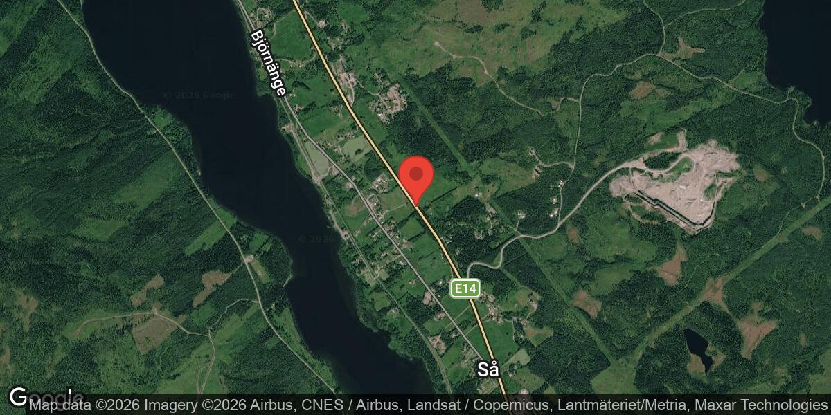Brand i personbil på E14 mellan Såå och Vik påverkar trafiken