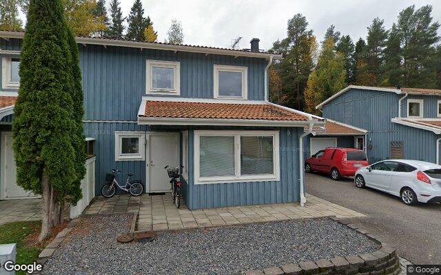 Parhus på Jakob Ols väg 3 i Tierp sålt för 1 175 000kr