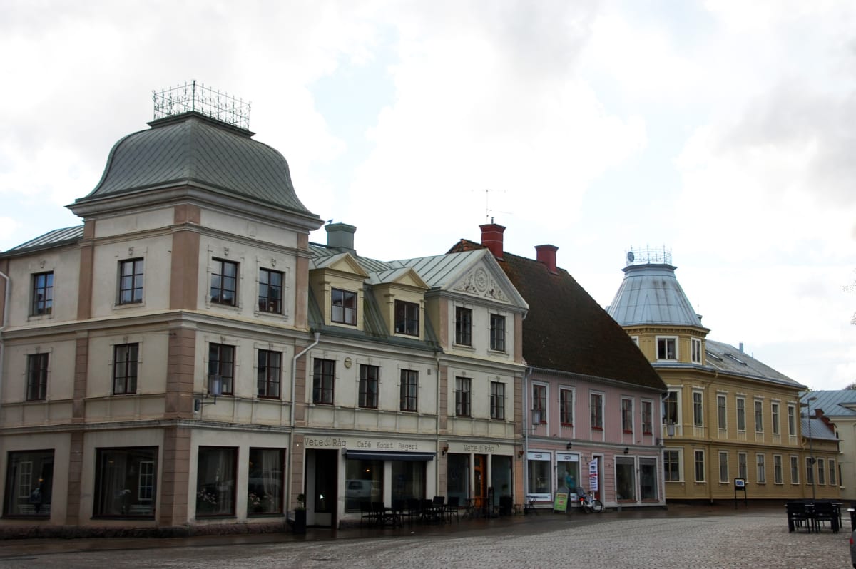 Mulet valväder när Sverige går till urnorna