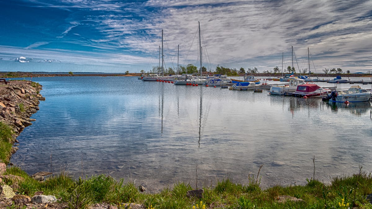 Öppet hus och taklagsfest hos Randows Marinservice