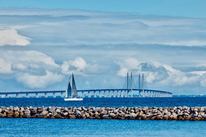 Rekordhalvår för trafiken över Øresundsbron – pendling och gods ökar
