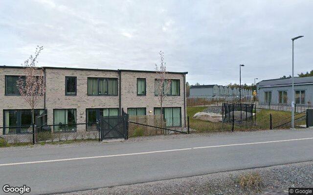 Radhus på Blockhusvägen 113 i Täby sålt för 7 795 000kr