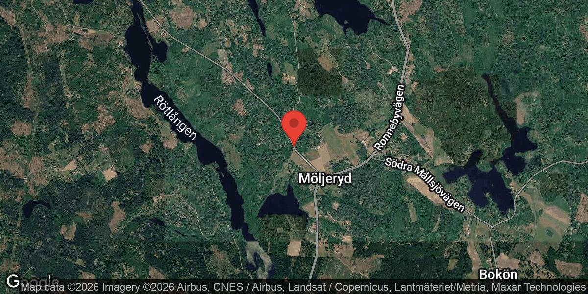 Brand i fordon stängde av väg 656 mellan Möljeryd och Backaryd