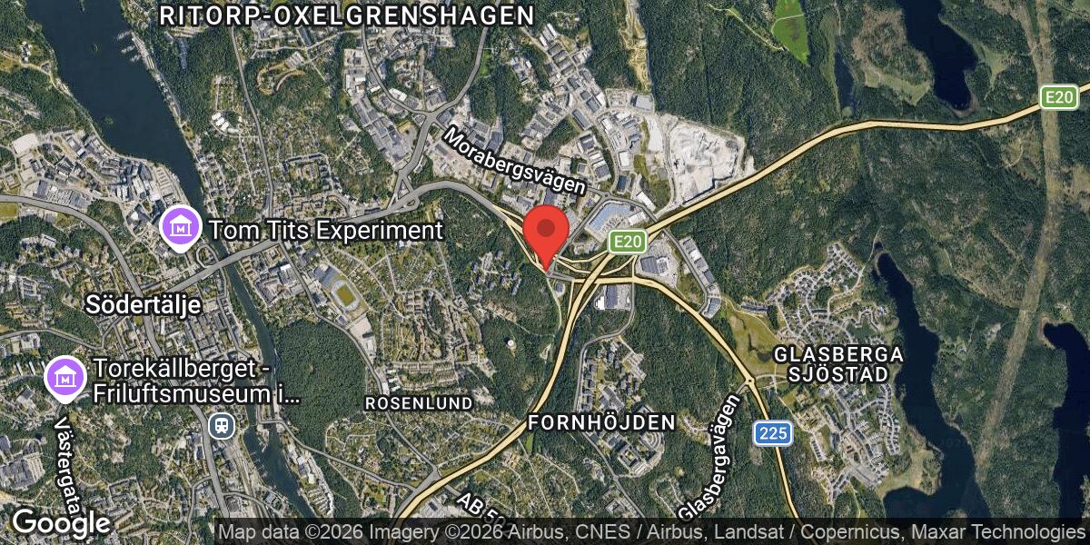 Beläggningsarbete på väg 225 mellan Trafikplats Moraberg och Moraberg