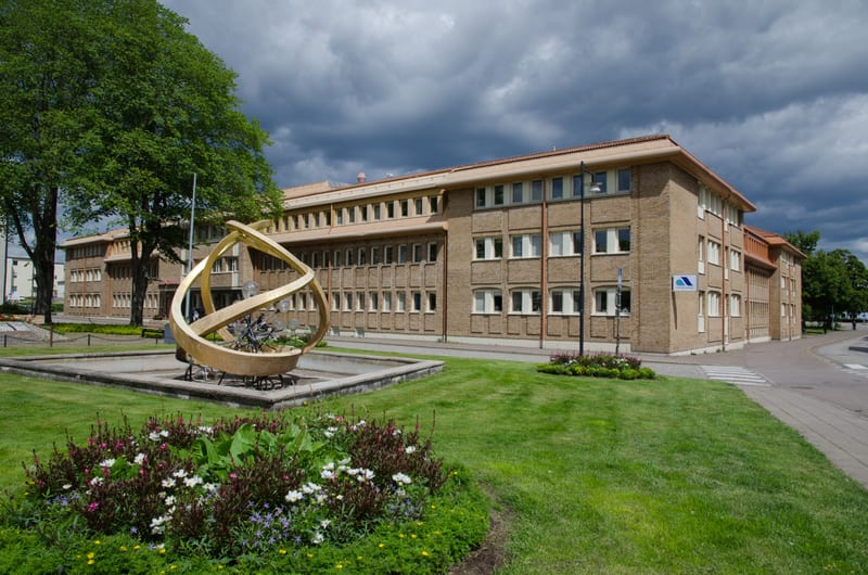 Regn på förmiddagen och tre kvällshändelser