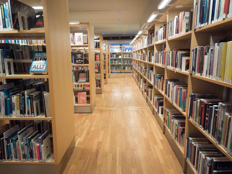 Släktforskarhandledning på Biblioteket i Åtvidaberg