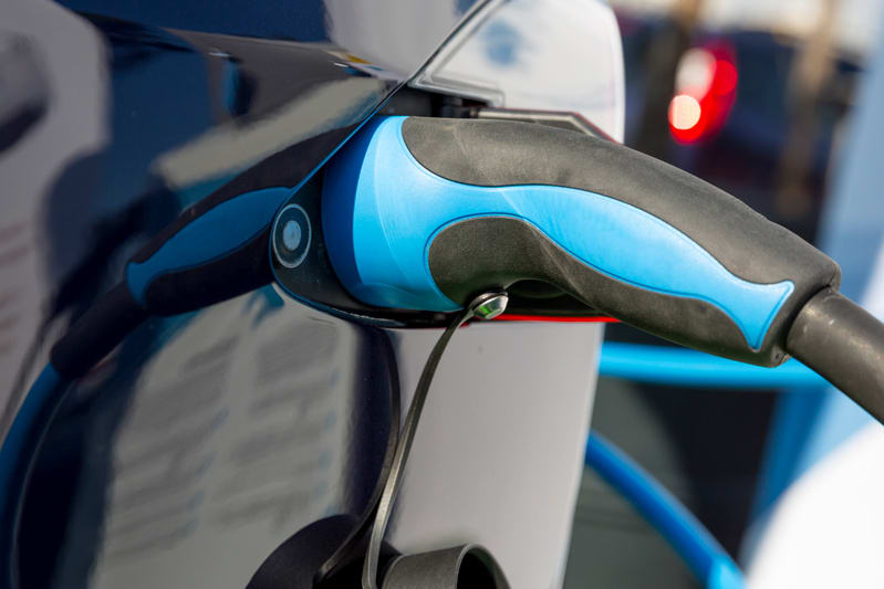 Varberg Energi testar elbilar och båtar som stöd för elsystemet