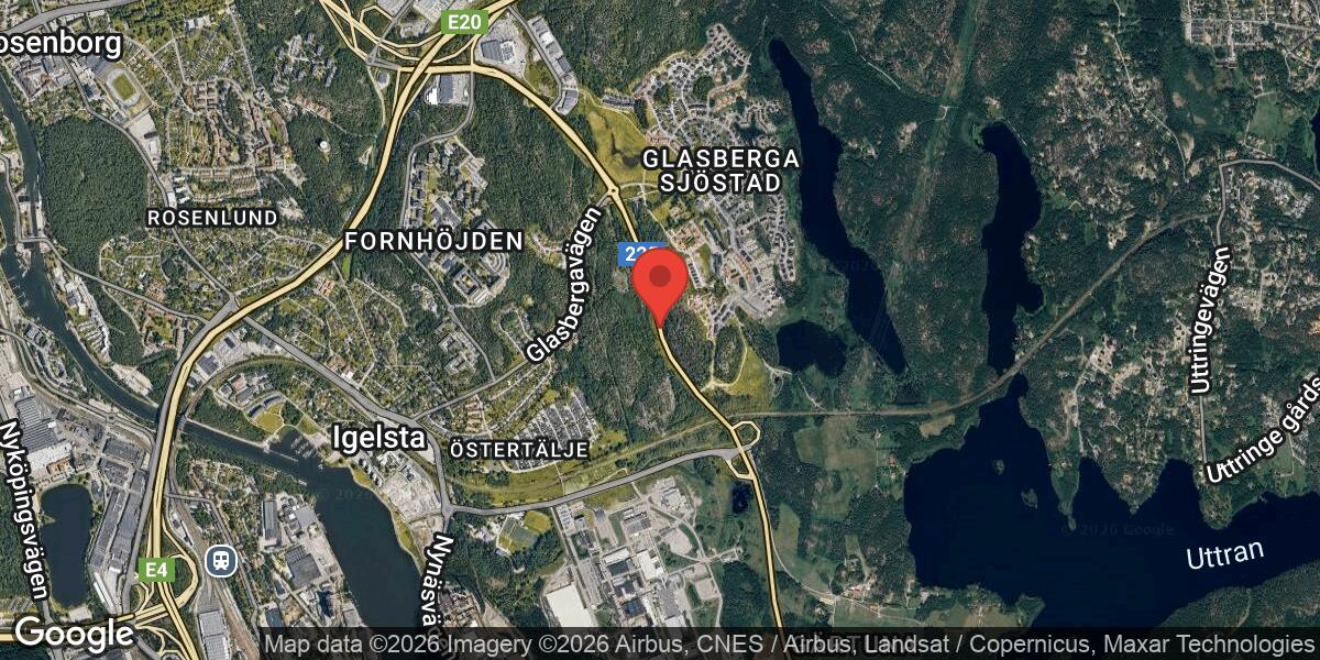Brand i fordon på väg 225 mellan Gärtuna och Glasberga – händelsen avslutad