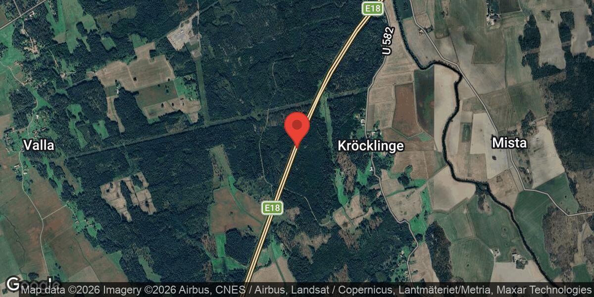 Vägarbete med intermittent trafikdirigering på E18 mellan Skölv och Bäckbymotet
