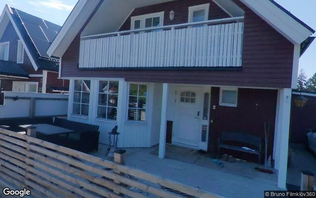 Kedjehus på Gråsiskevägen 25 i Botkyrka sålt för 4 450 000kr