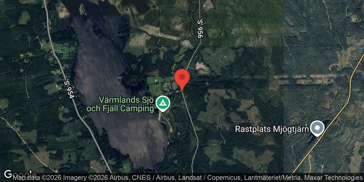 Olja på vägen påverkar trafiken på väg 956 mellan Vägsjöfors och Öjån