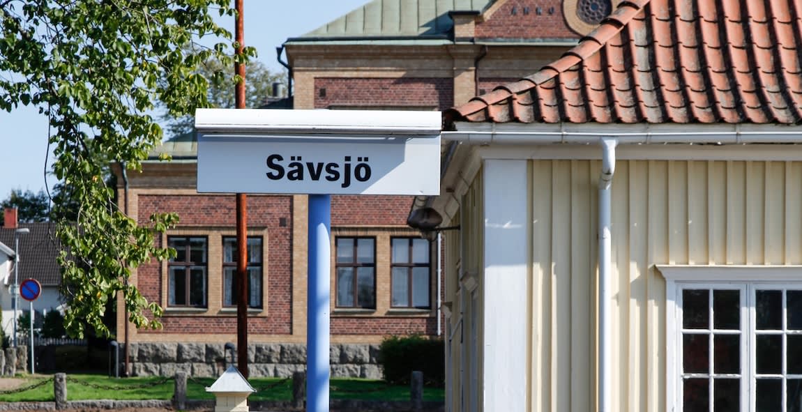 Sävsjö station en sommardag.