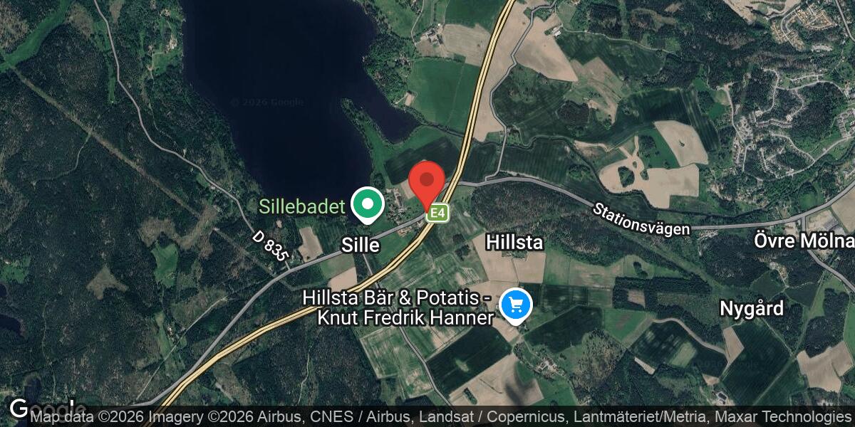 Brand i personbil påverkar trafiken på väg 800 mellan Sille N och Åbro