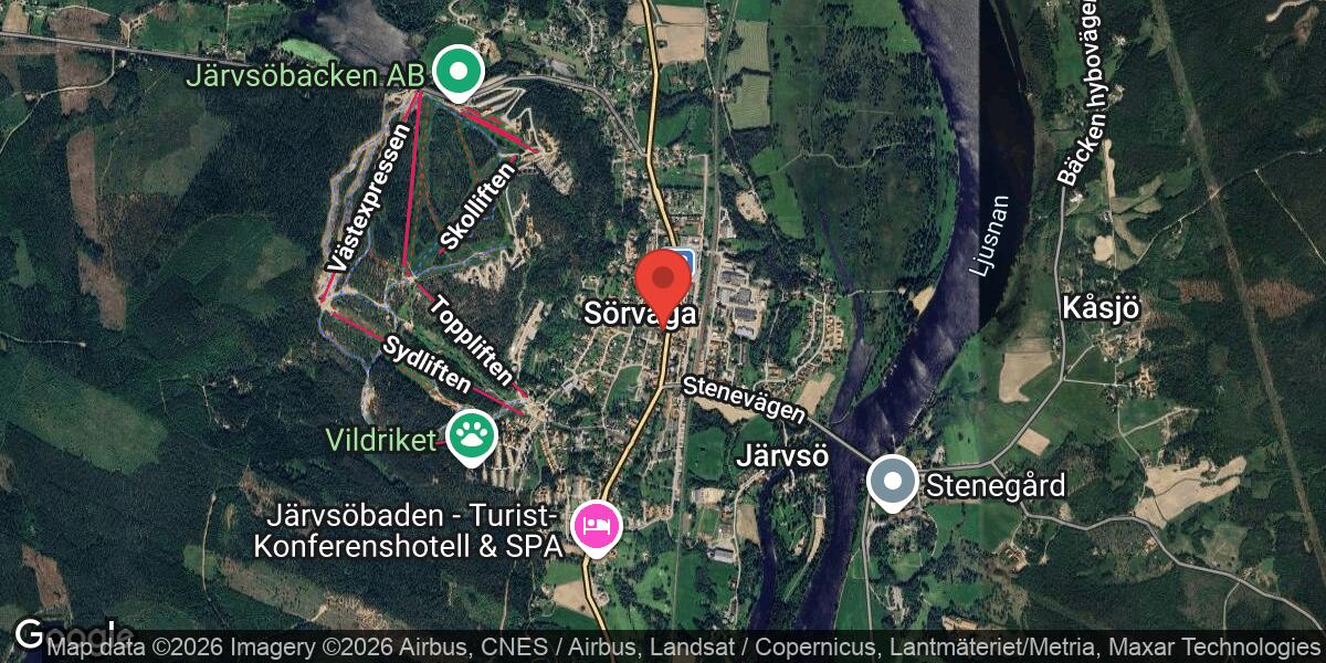 Återställningsarbete med refuger på väg 83 i centrala Järvsö