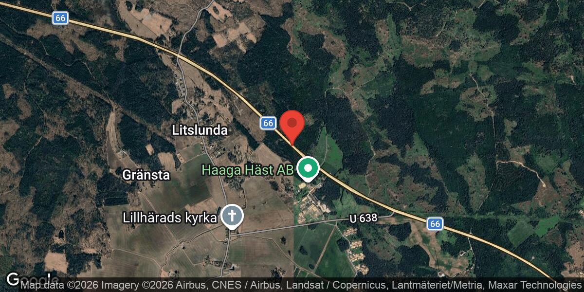 Vägarbete med spolning av mitträcke på Väg 66 mot Västerås