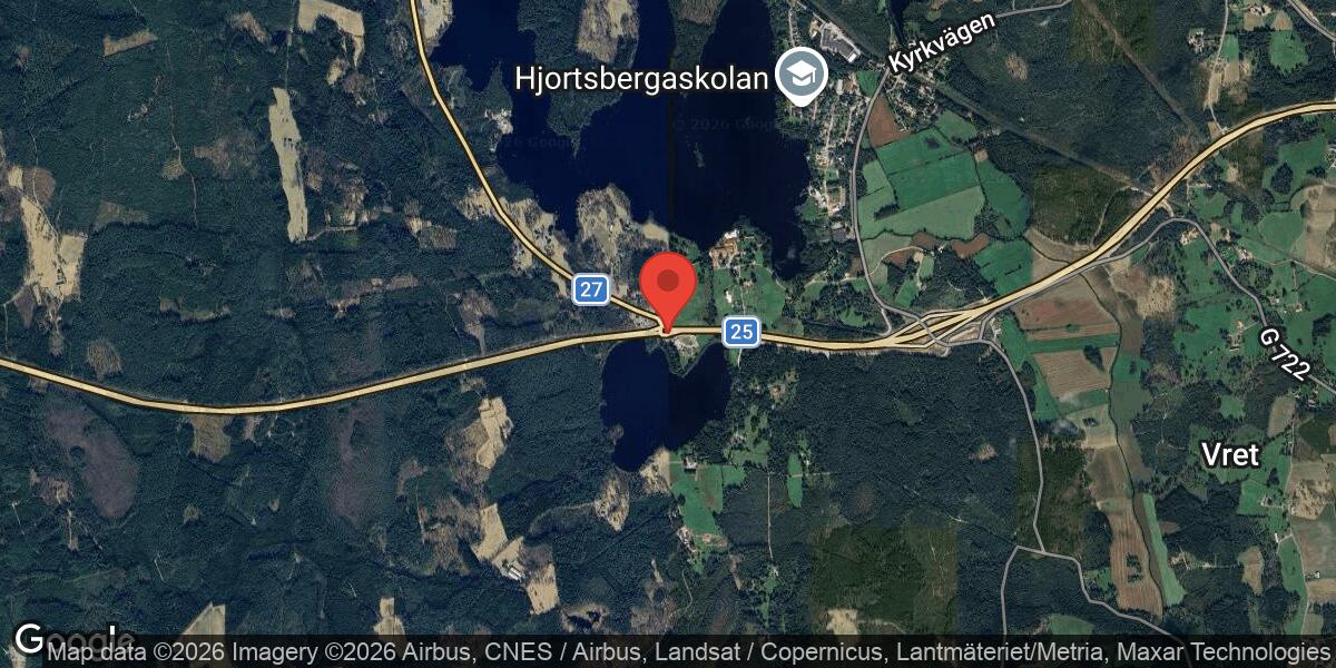 Singelolycka på Väg 25 vid Cirkulationsplats Sjöatorp med stor påverkan