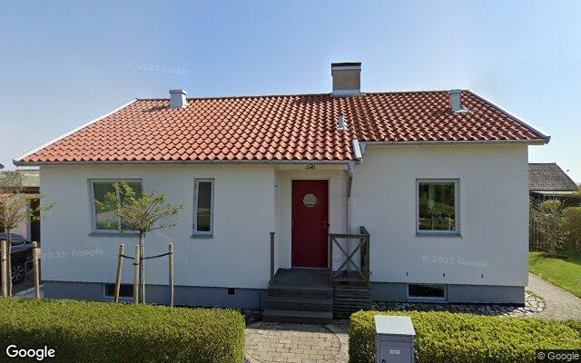 Villa på Stenhuggarvägen 15 i Simrishamn såld för 4 520 000kr