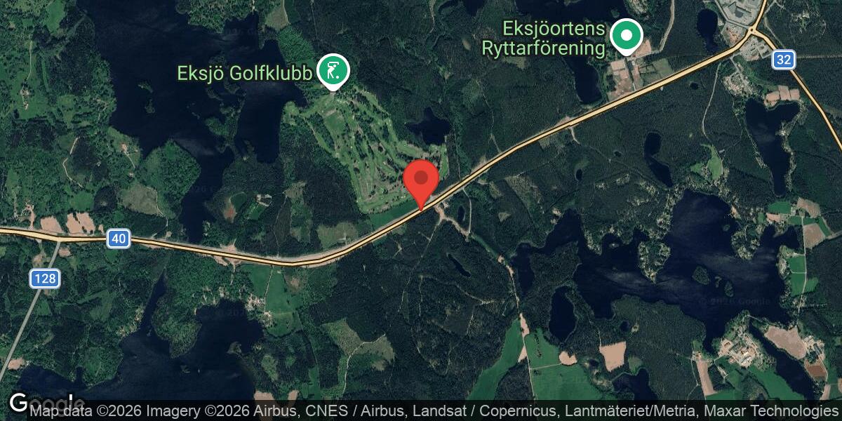 Föremål på vägen väster om Eksjö påverkar trafiken på väg 40