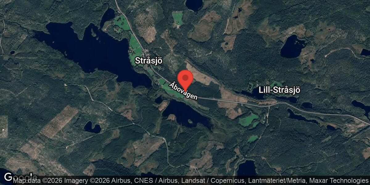 Vägarbete med beläggningsreparationer på väg 696 mellan Stocksbo och Rödmyra