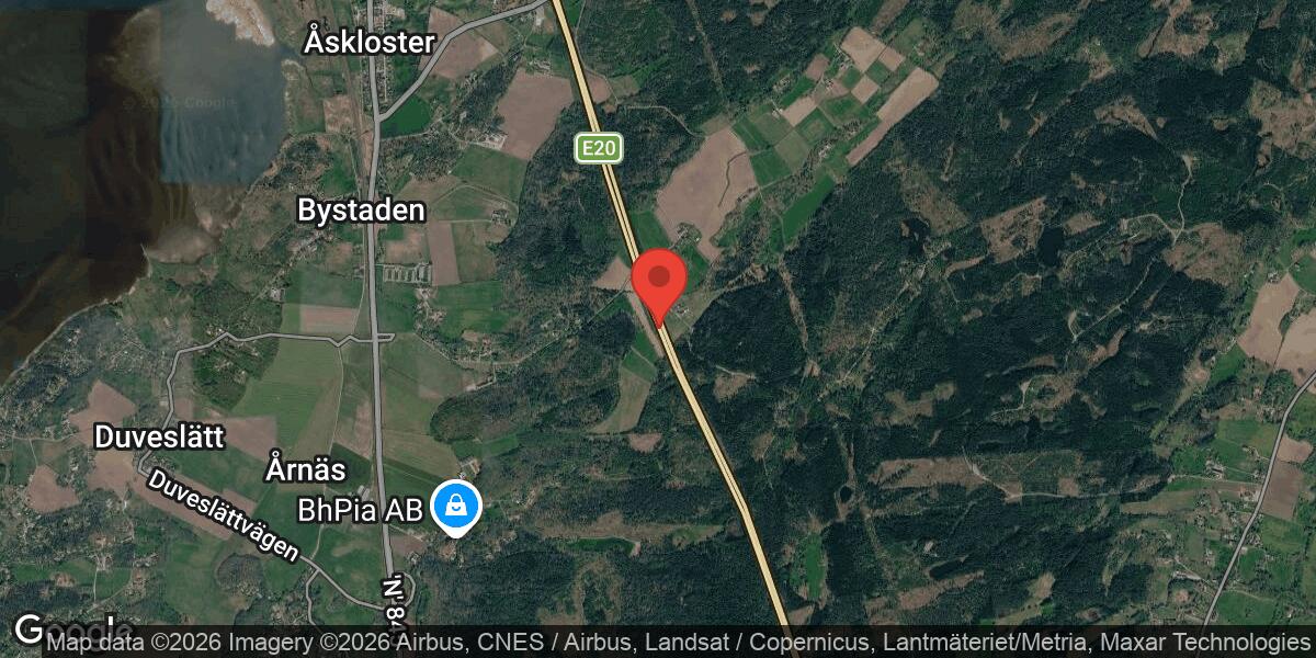 Släp i höger körfält på E6 mellan Värö och Varberg