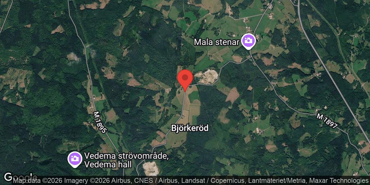 Nedfallet träd blockerade väg 1898 mellan Hörlinge och Piltahuset