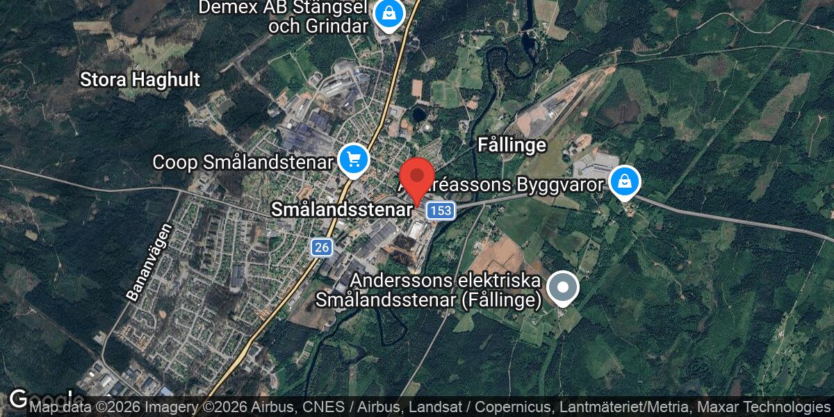 Trafikolycka med flera fordon på Väg 153 vid Smålandsstenar