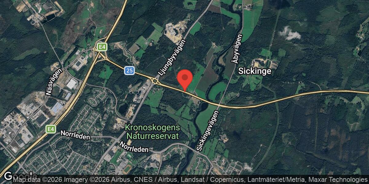 Olja på vägen påverkar trafiken på Väg 25 mellan Myrebo och Sickinge