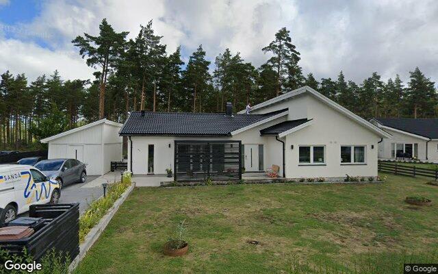 Villa på Bro Ljungvägen 5 såld för 5 350 000kr