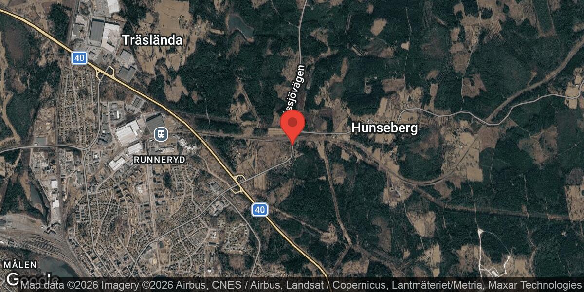 Bommar nere vid järnvägskorsning på väg 953 mellan Björkelund och Hunseberg