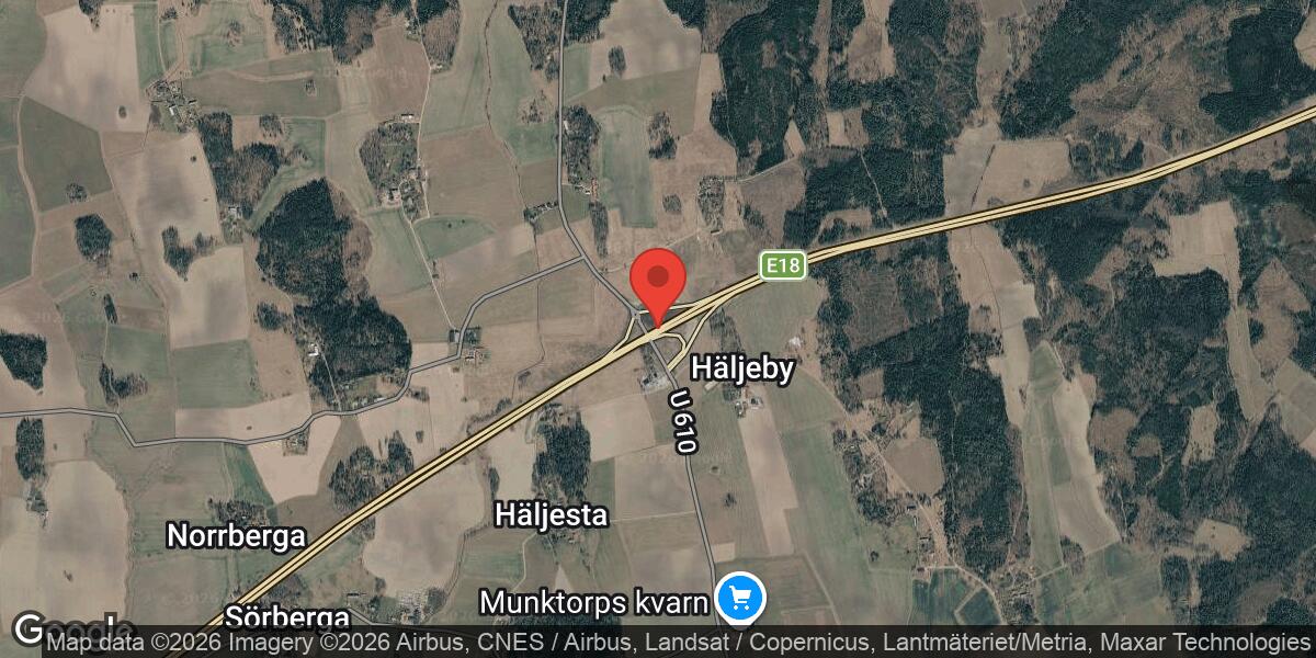 Lastbilshaveri på E18 vid trafikplats Morgendal påverkar framkomligheten