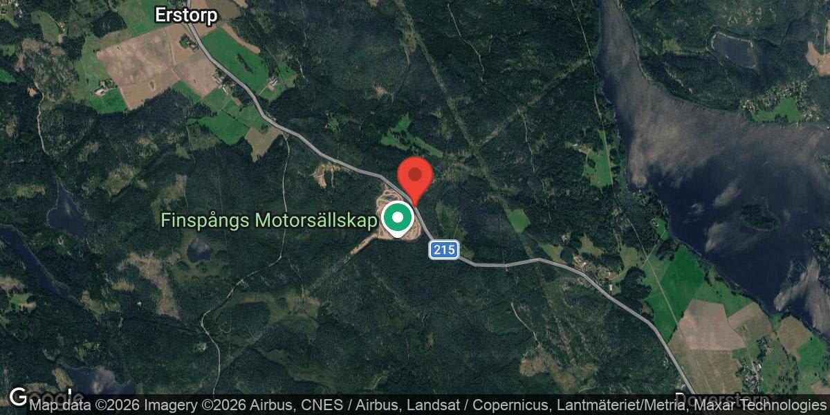 Singelolycka med personbil på väg 215 söder om Finspång