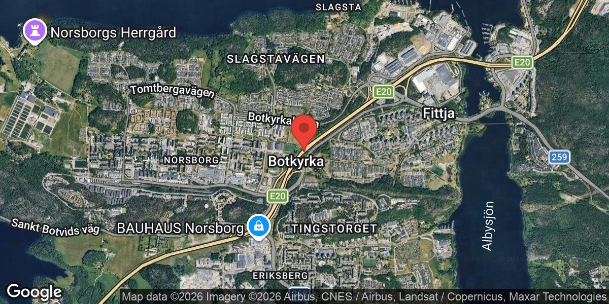Fordonshaveri på E4 vid Trafikplats Fittja i riktning mot Stockholm