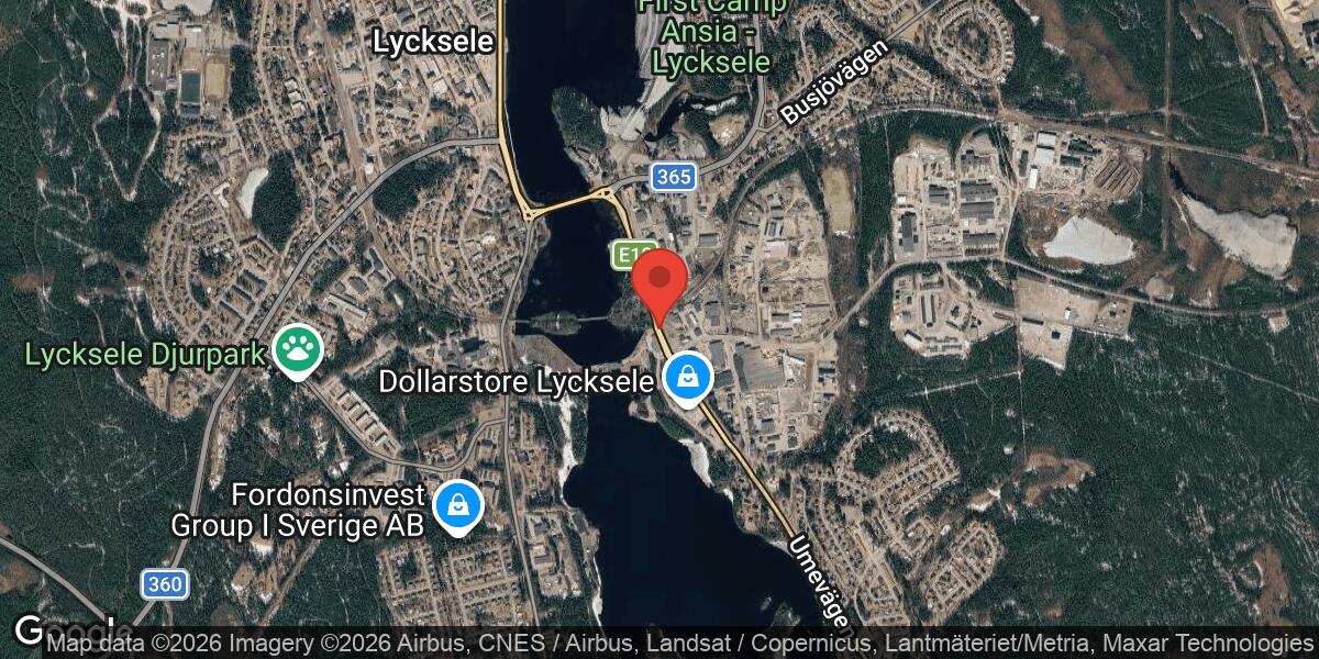 Olycka mellan två personbilar på E12 vid Lycksele med stor påverkan på trafiken