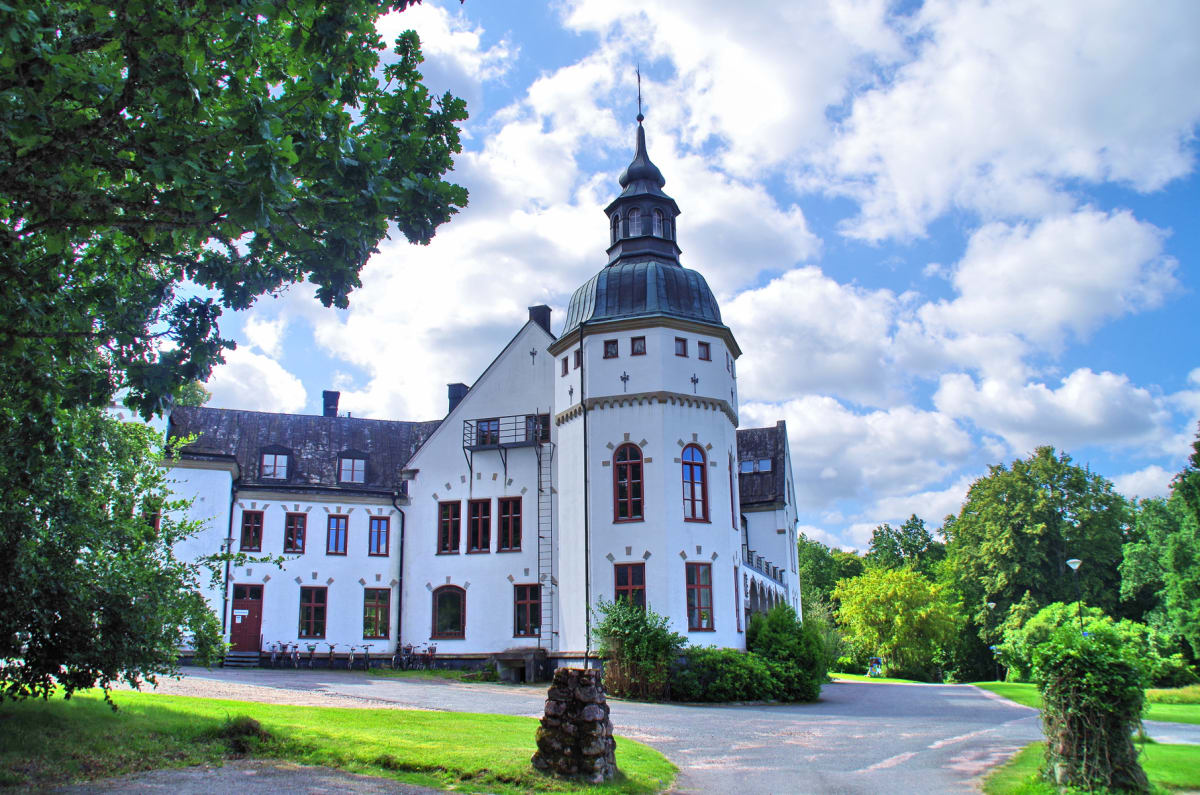 Fikabuffé på Hellidens slott