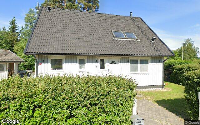 Villa på Hornblåsargränd 5 i Täby såld för 11 650 000kr