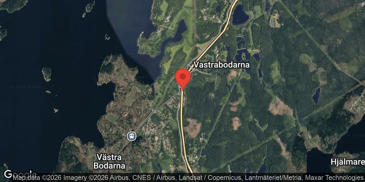 Däckrester orsakar stor påverkan på E20 vid Bodarnamotet mot Alingsås