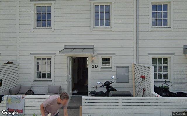 Radhus på Kaveldunsvägen 2D i Täby sålt för 4 800 000kr