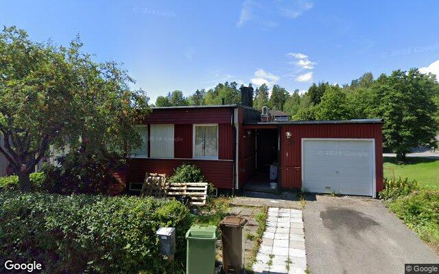 Kedjehus på Lilldalsvägen 59 i Rönninge sålt för 4 625 000kr