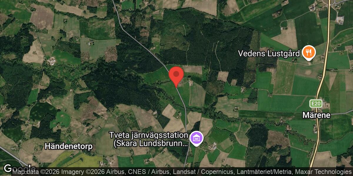 Träd har fallit över väg 2703 mellan St Tveta och Knorren