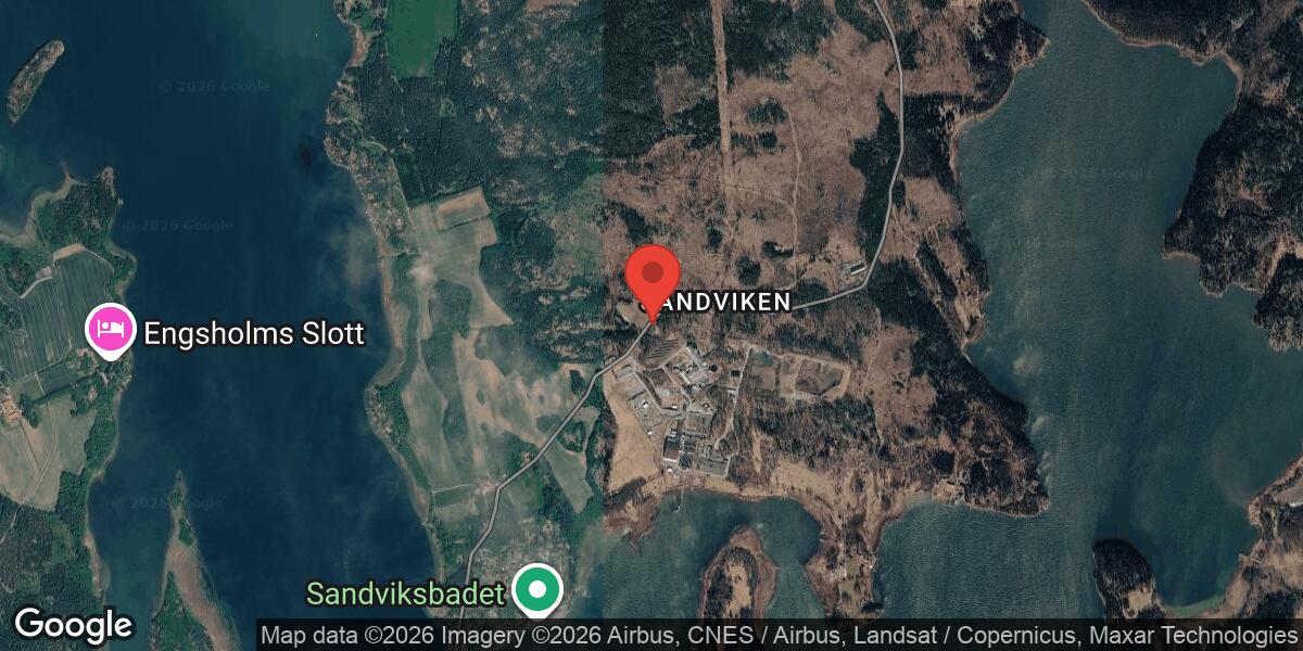 Nedfallet träd blockerade väg 569 mellan Färjeläge Skanssundet och Snäckstavik