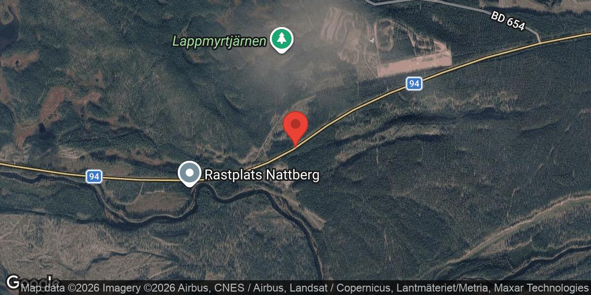 Brand i personbil påverkar trafiken på väg 94 mellan Nattberg och Grundsel