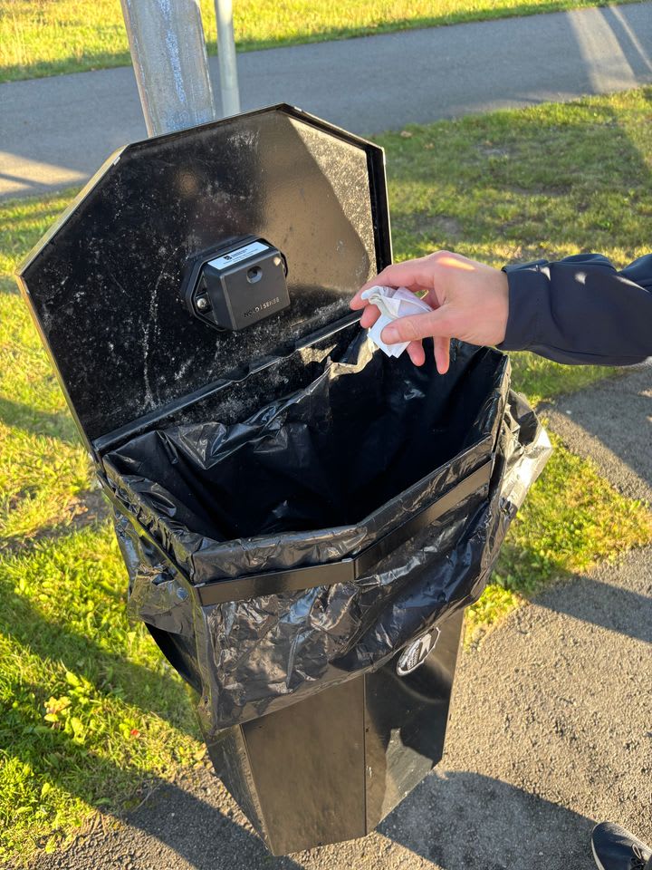 Enköping testar sensorer i papperskorgar för behovsstyrd tömning