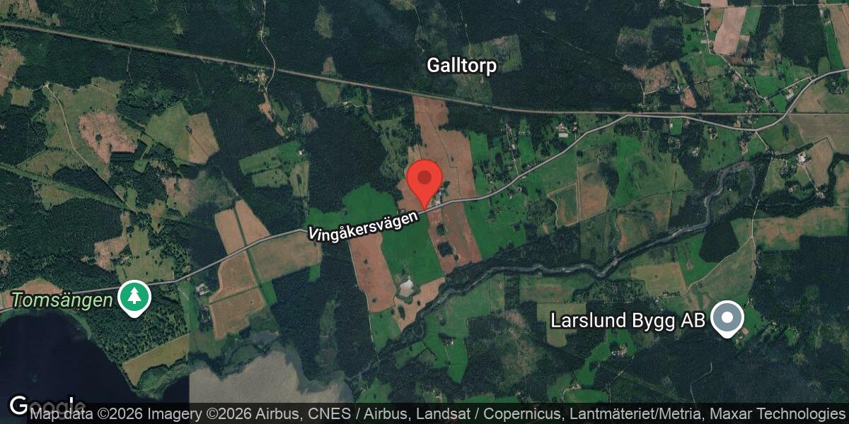 Nedfallet träd blockerade väg 566 mellan Högsjö Gård och Berga